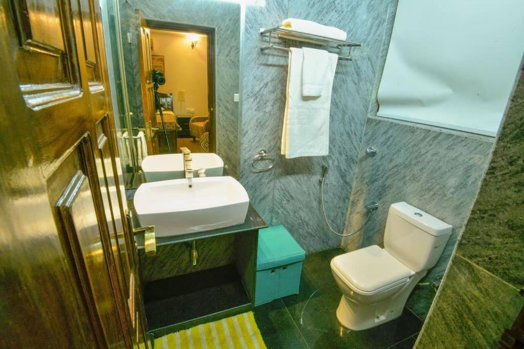 Villa Nazuri W Caretaker Кандолім Екстер'єр фото